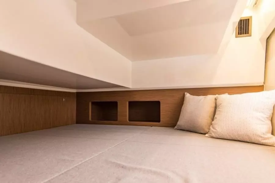 2025 Beneteau Antares 9