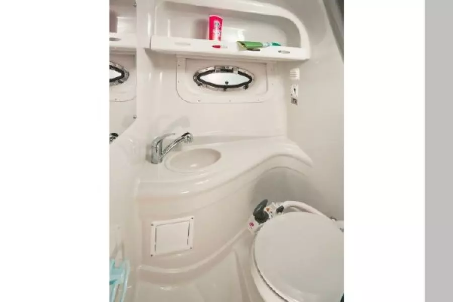 2019 Crownline 264 CR