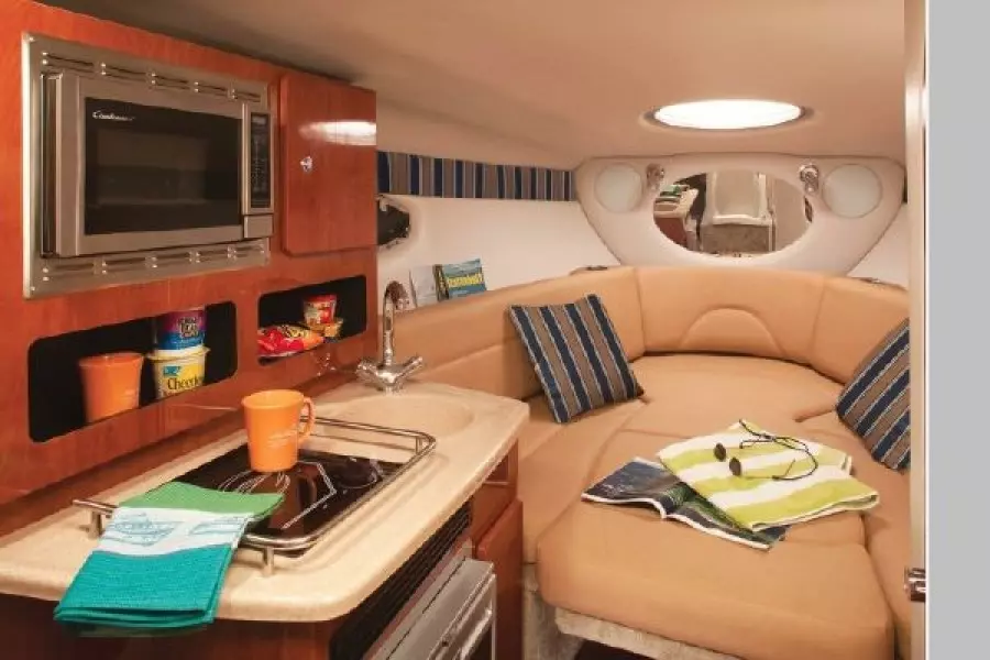 2019 Crownline 264 CR