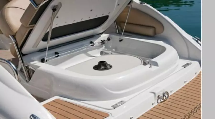 2019 Crownline 264 CR