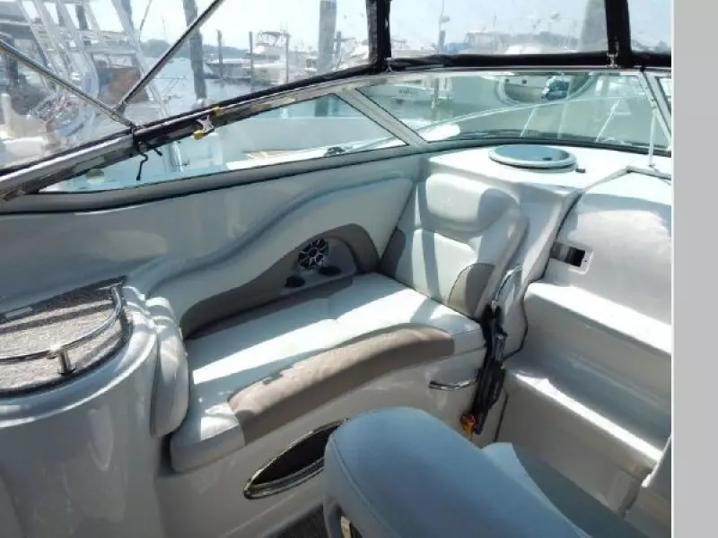 2019 Crownline 264 CR