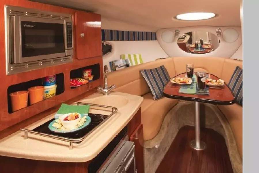 2019 Crownline 264 CR