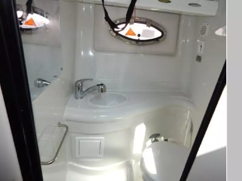 2019 Crownline 264 CR