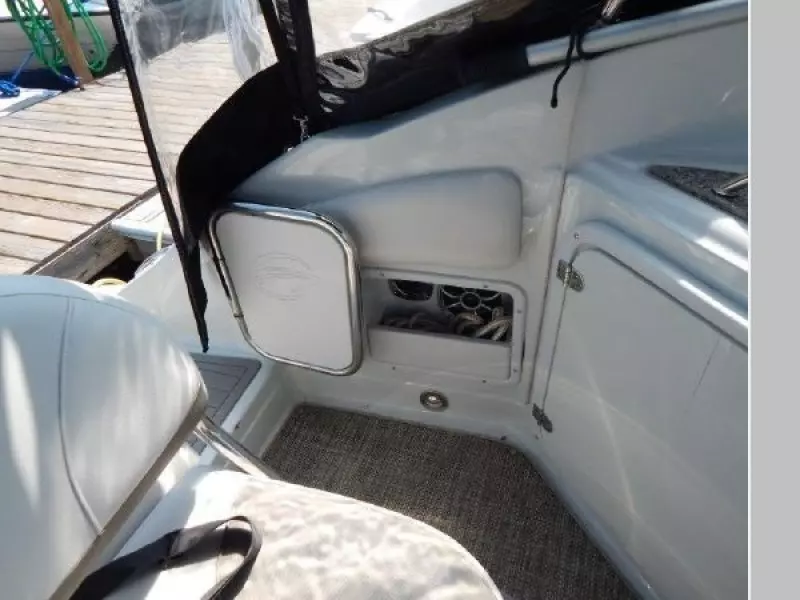 2019 Crownline 264 CR