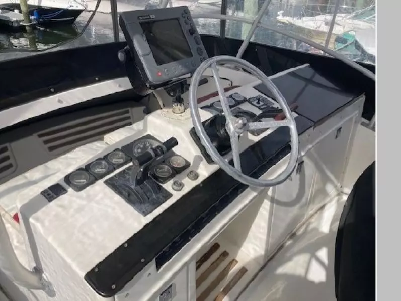 1989 Luhrs 320 Tournament