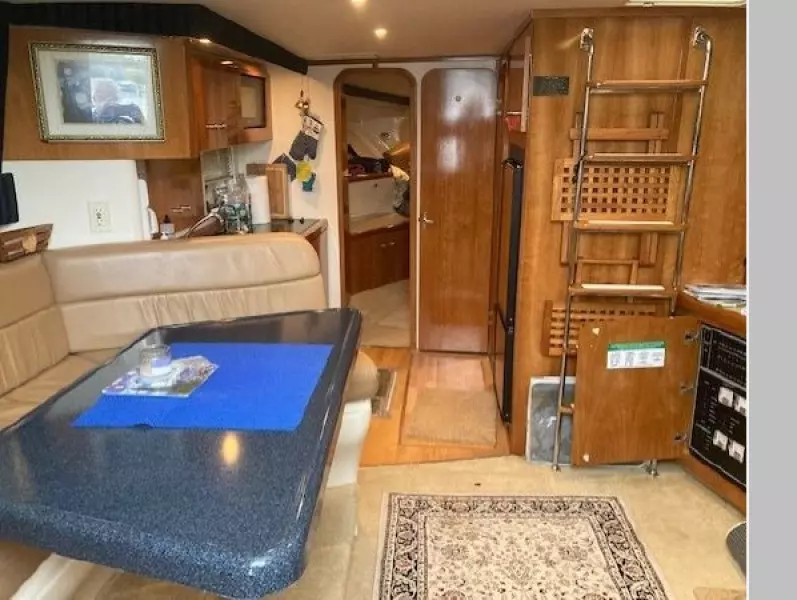 2002 Carver 350 Mariner