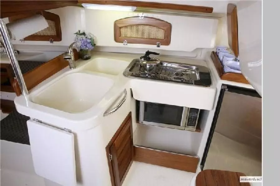 2005 Hake / Seaward 32RK