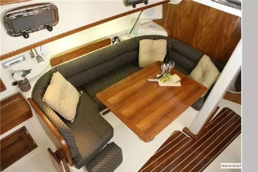 2005 Hake / Seaward 32RK