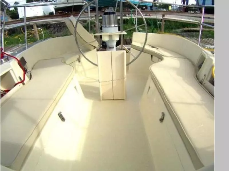 2005 Hake / Seaward 32RK