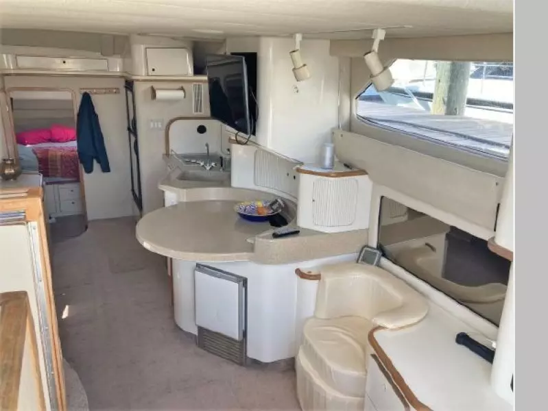 1997 Sea Ray 440 Express Bridge