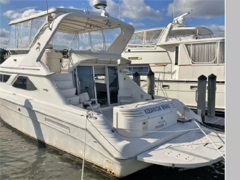 1997 Sea Ray 440 Express Bridge