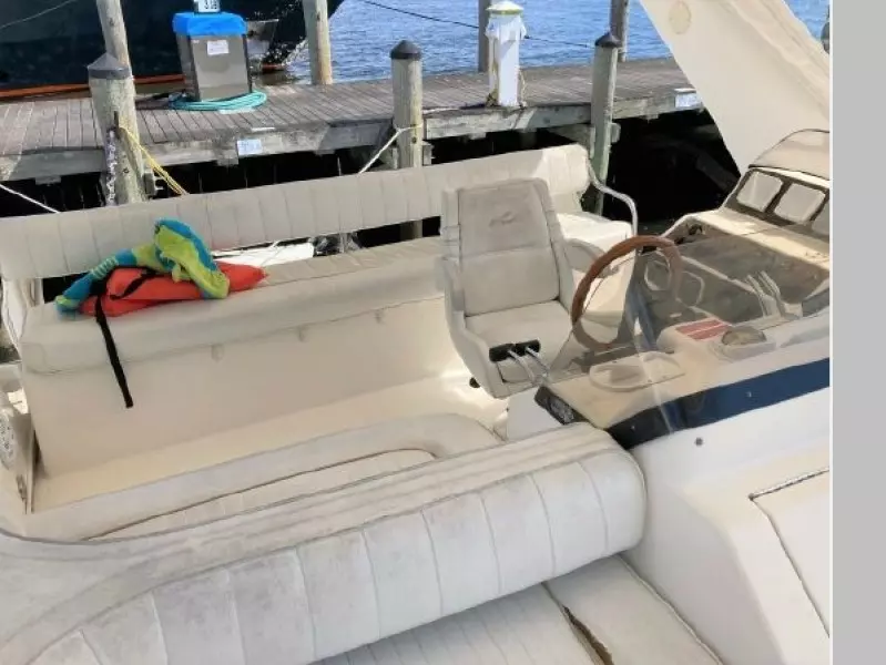 1997 Sea Ray 440 Express Bridge