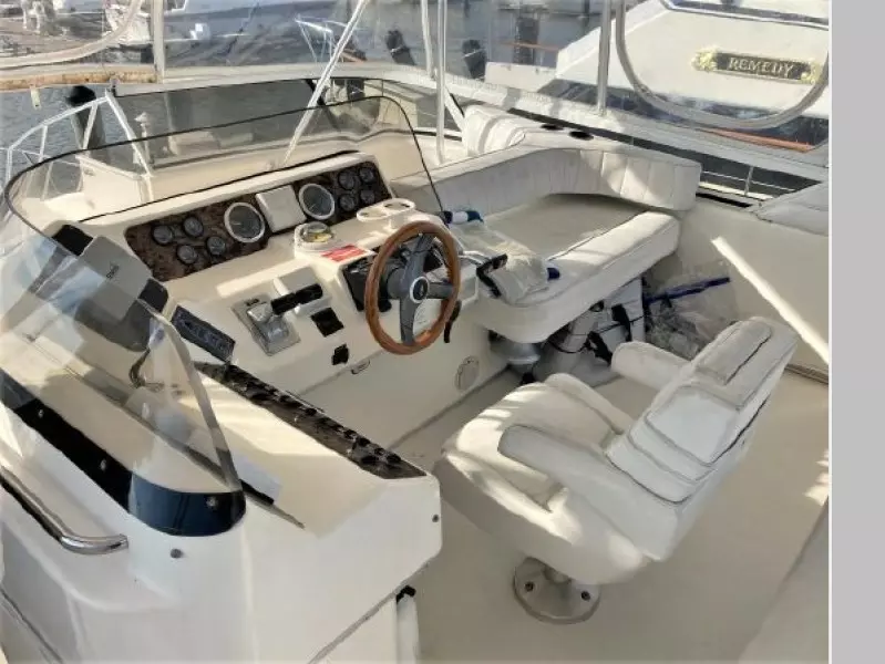 1997 Sea Ray 440 Express Bridge