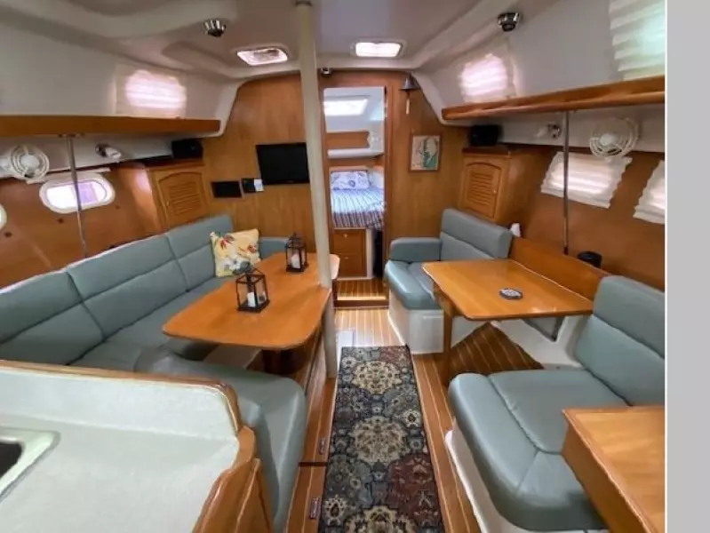 2004 Catalina 387