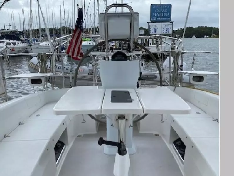 2004 Catalina 387