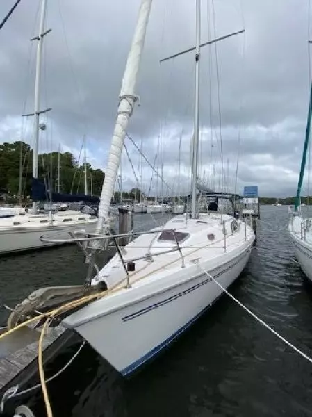 2004 Catalina 387
