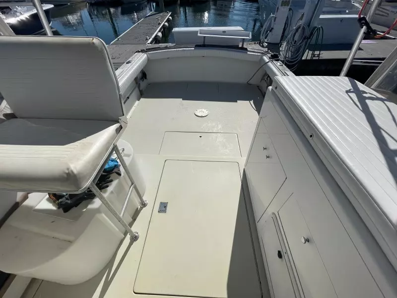 1985 Topaz 29 Sportfish