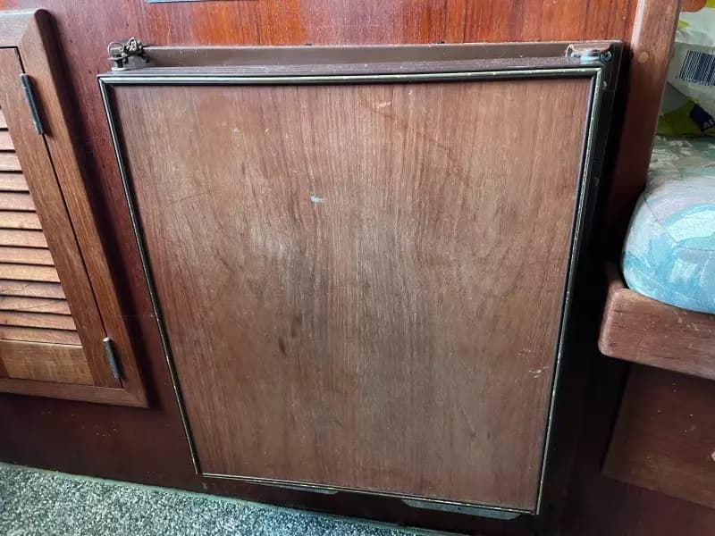 1985 Topaz 29 Sportfish