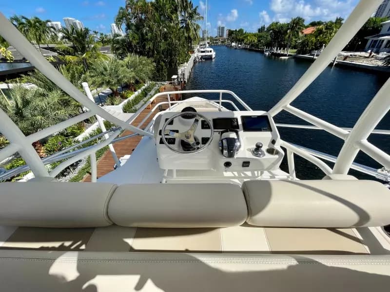 2016 Boston Whaler 420 Outrage