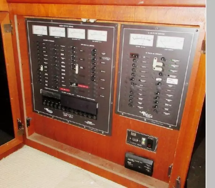 1987 Viking 48 Convertible