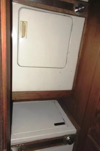 1987 Viking 48 Convertible