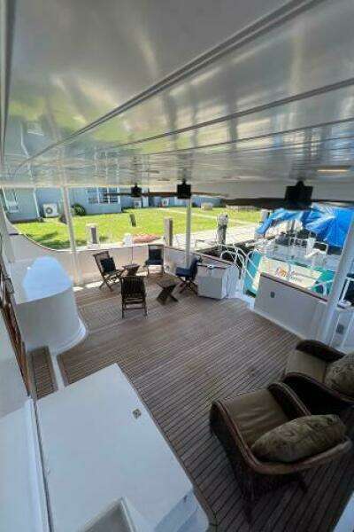 1983 Knight & Carver Custom Trideck