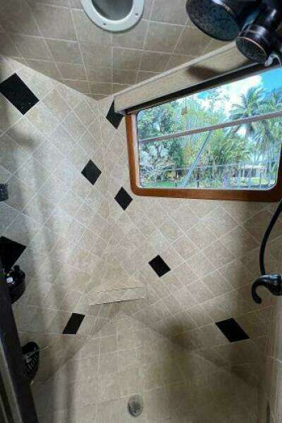 1983 Knight & Carver Custom Trideck