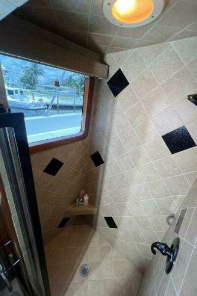 1983 Knight & Carver Custom Trideck