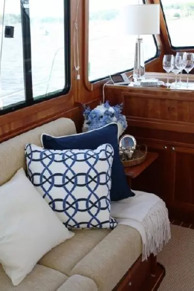 2007 Sabre 42 Fly Bridge Sedan