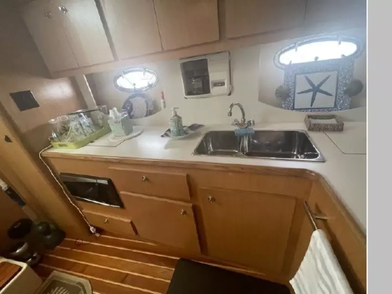 1998 Tiara Yachts 3500 Express