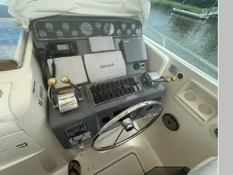 1998 Tiara Yachts 3500 Express