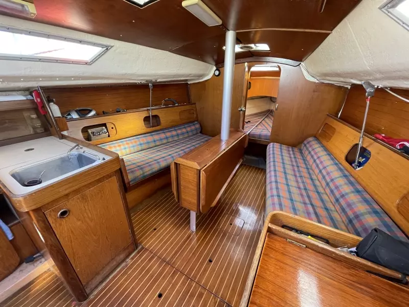 1986 Beneteau First 29