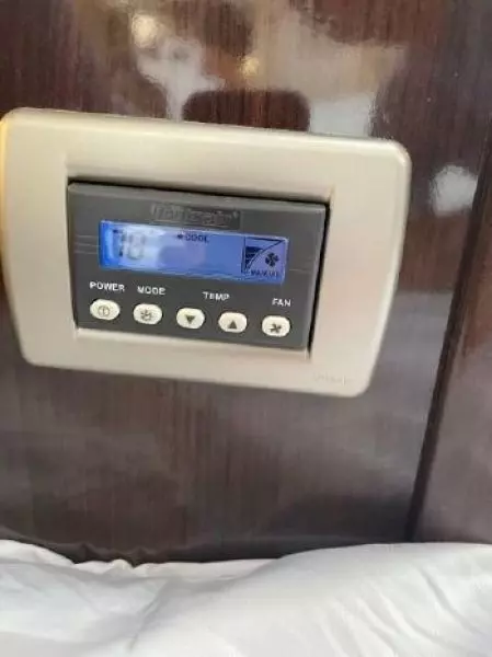 2015 Sea Ray 330 Sundancer