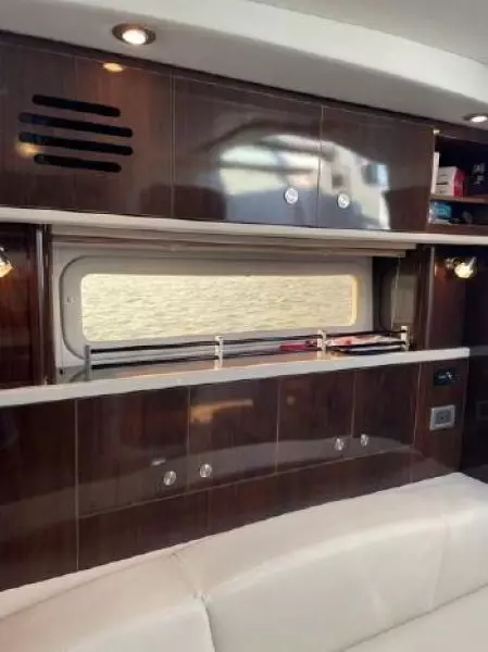 2015 Sea Ray 330 Sundancer