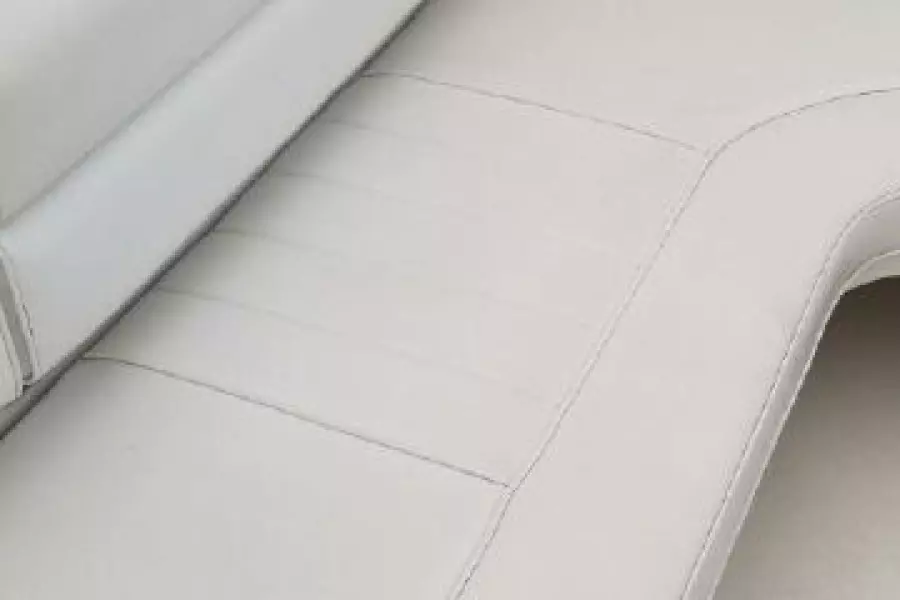 1996 Sea Ray 370 Sundancer