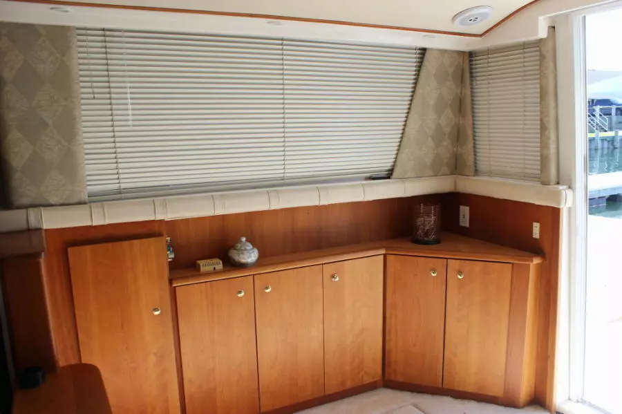 1999 Silverton 37 Convertible