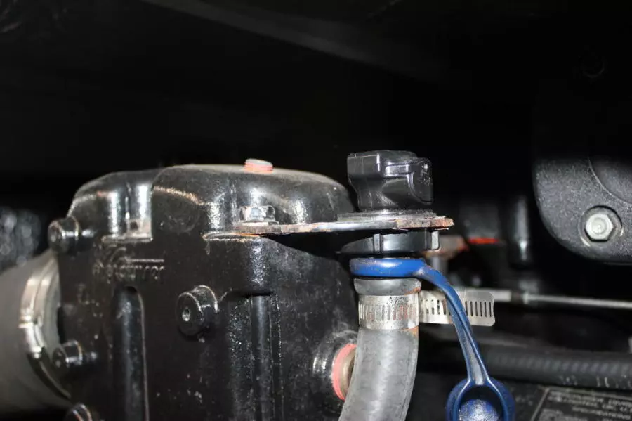 1999 Silverton 37 Convertible