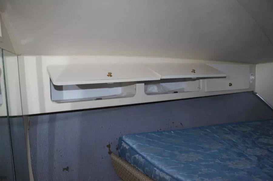 1999 Silverton 37 Convertible