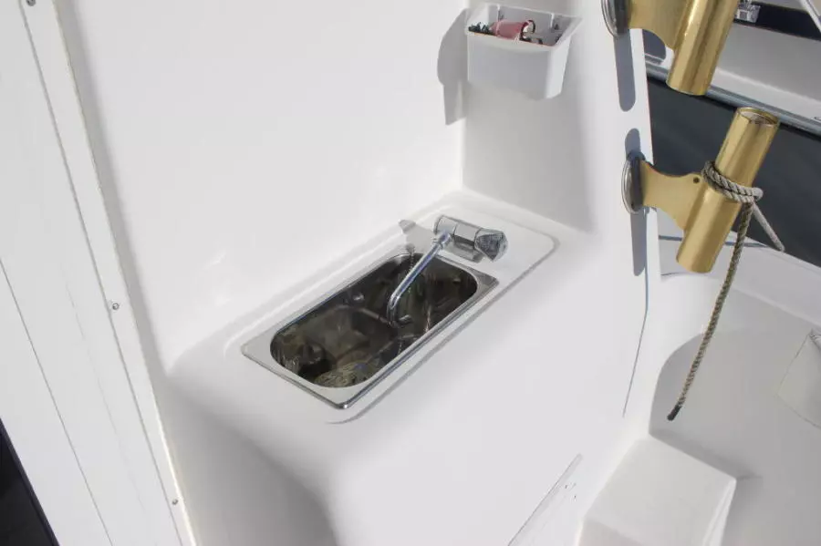 1999 Silverton 37 Convertible