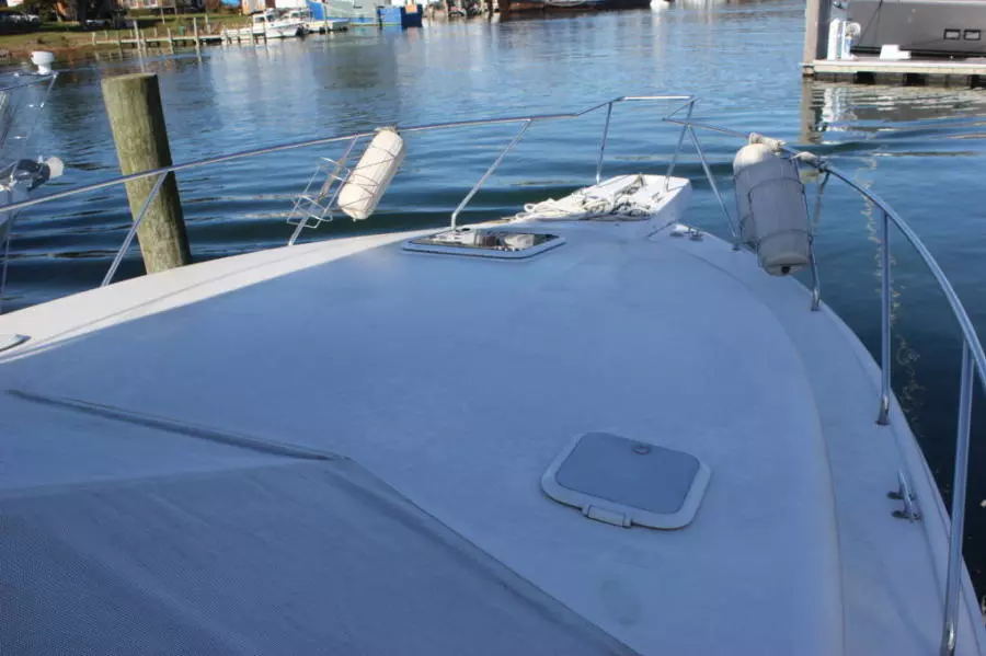 1999 Silverton 37 Convertible