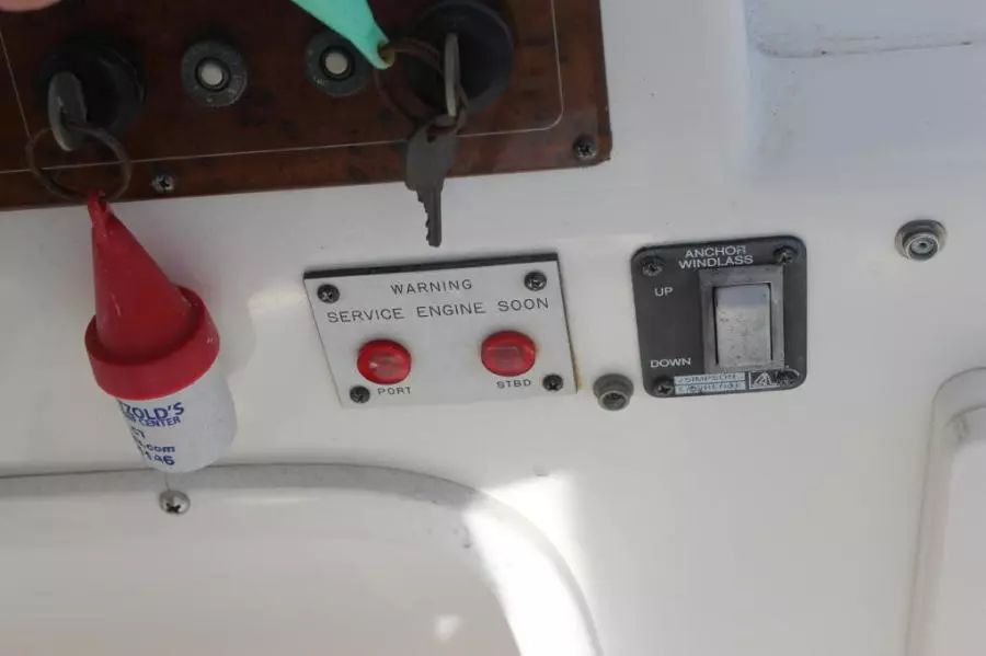 1999 Silverton 37 Convertible