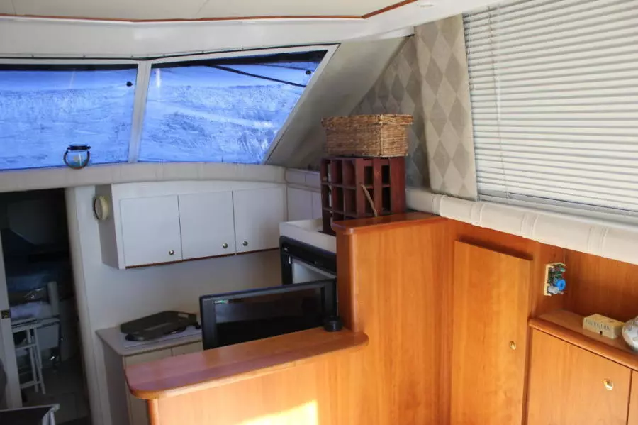 1999 Silverton 37 Convertible