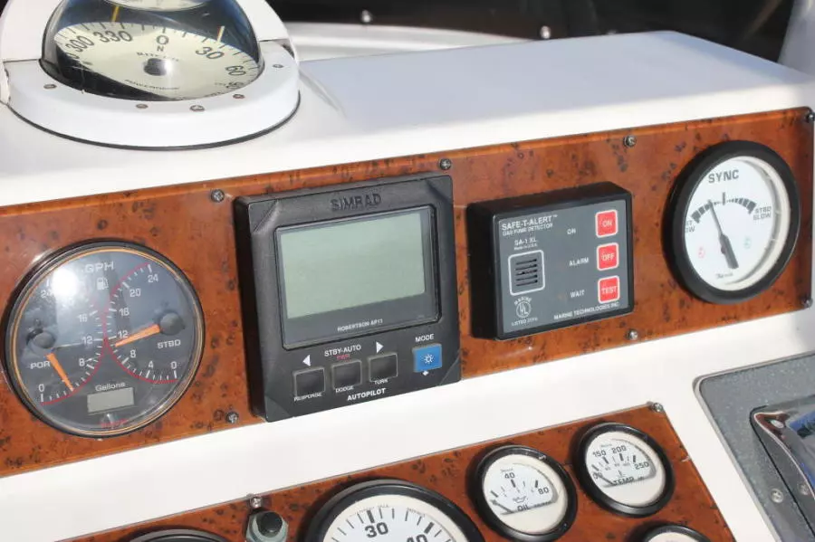 1999 Silverton 37 Convertible