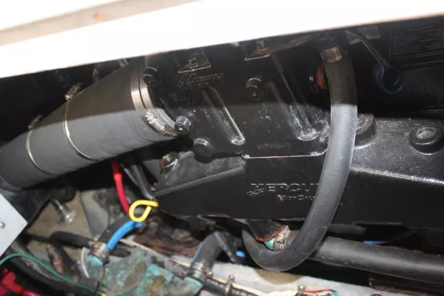 1999 Silverton 37 Convertible