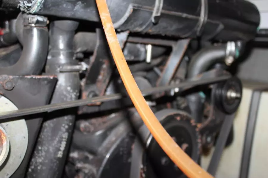 1999 Silverton 37 Convertible