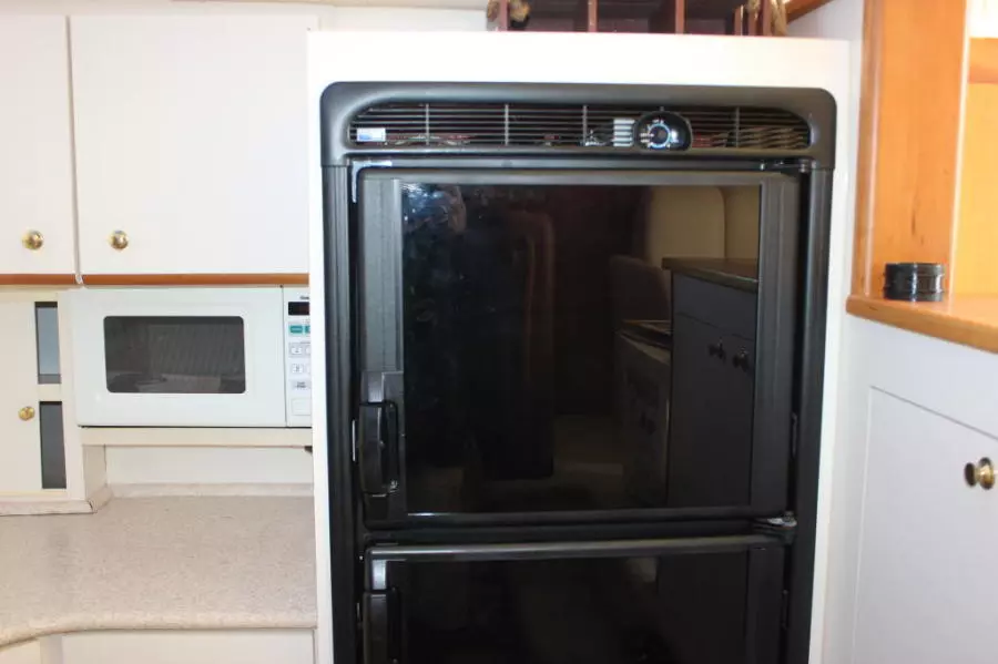 1999 Silverton 37 Convertible