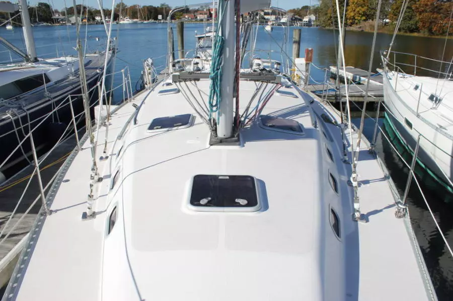 2001 Catalina 470