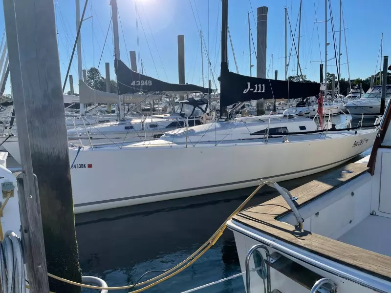 2011 J Boats J 111
