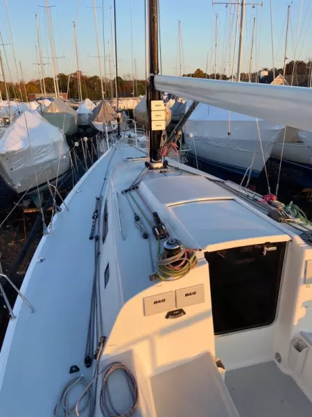 2011 J Boats J 111