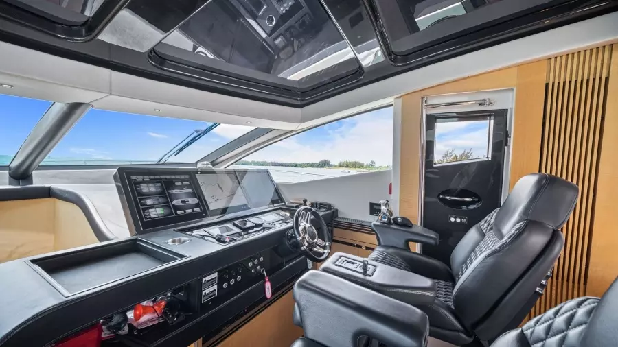 2013 Sunseeker 80 Predator